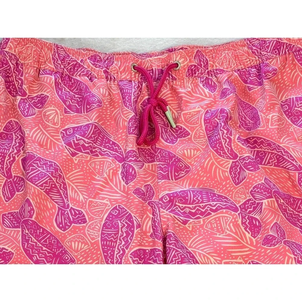 NWoT Vineyard‎ Vines Men's 7 Inch Printed Chappy Swim Trunks M Pink Fish Print